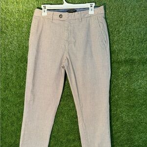 Banana Republic slim/tapered fit men’s Chino dress pants size 31 x 32